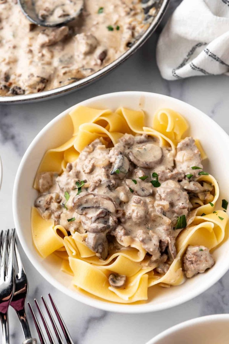Meilleure recette de Stroganoff de boeuf haché FACILE