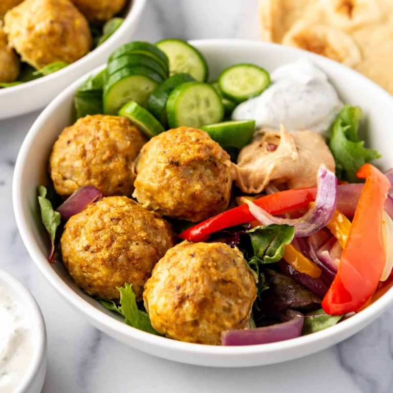 Bowls de Boulettes de Viande de Poulet Shawarma sur Plaque